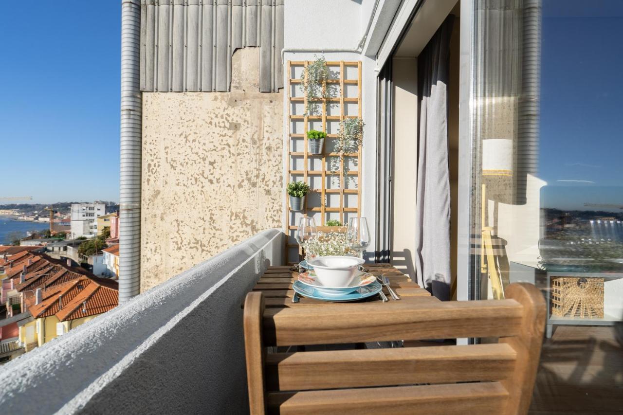 Апартаменти Gaya Avenue Flats - Elegant Contemporary Flats With Balcony Віла-Нова-де-Гая Екстер'єр фото